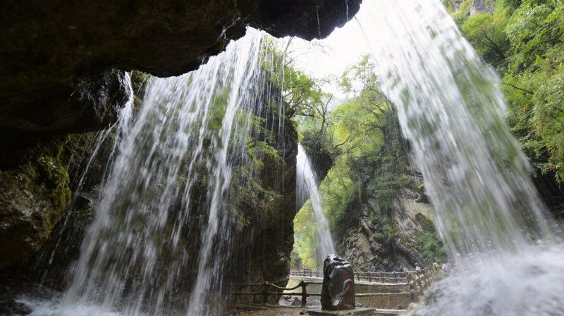 官鹅沟旅游