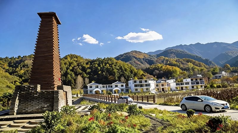 康县岸门口古村康养